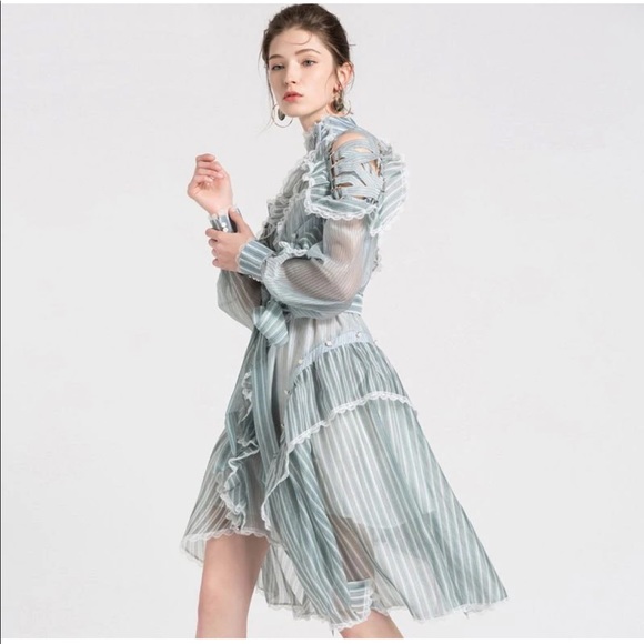 Atelier Janelle Dress with extra ruffle slip layer - Picture 4 of 6